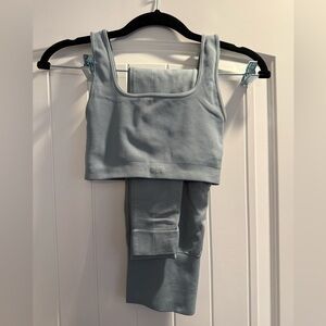 SET Active Light Blue Leggings and Top Set